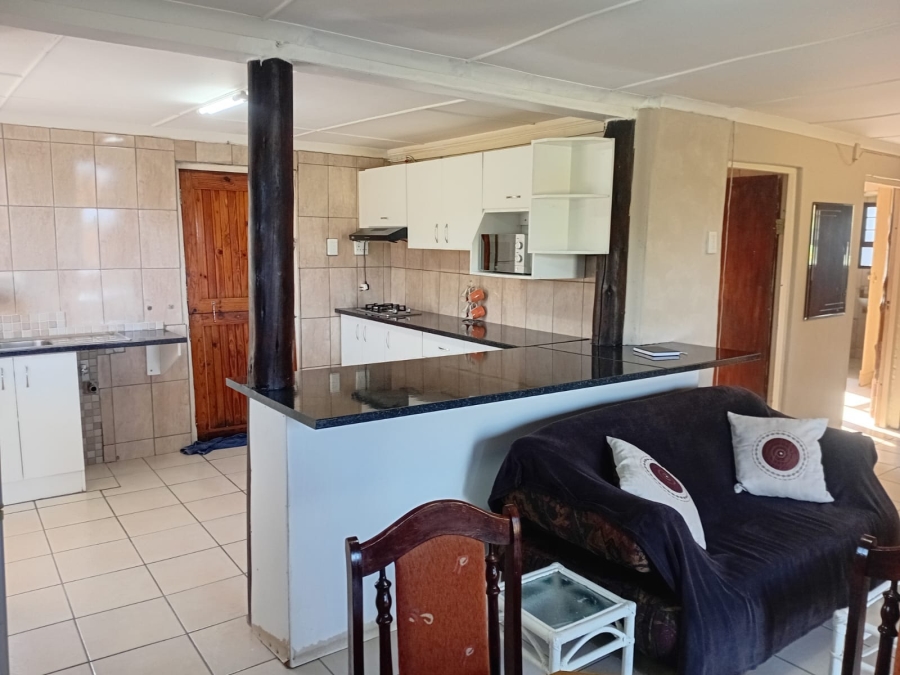 To Let 2 Bedroom Property for Rent in Cove Rock Eastern Cape